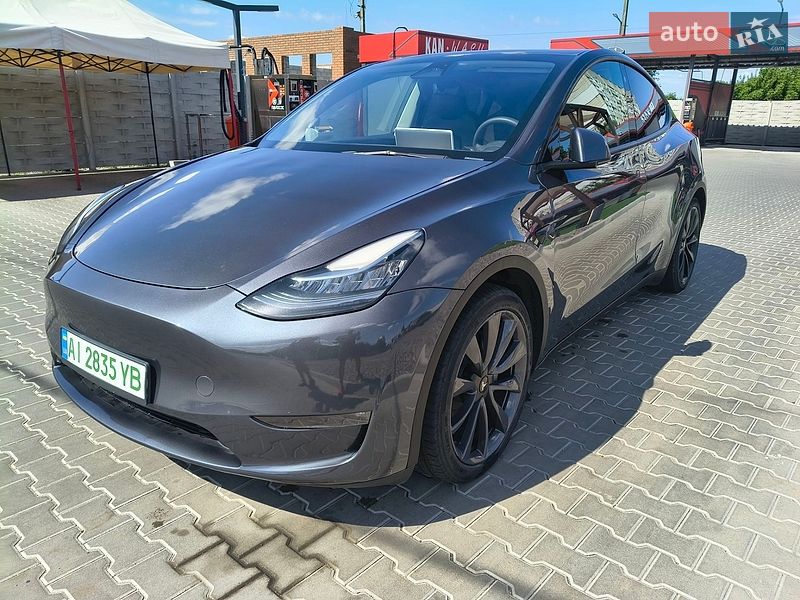 Внедорожник / Кроссовер Tesla Model Y 2023 в Киеве
