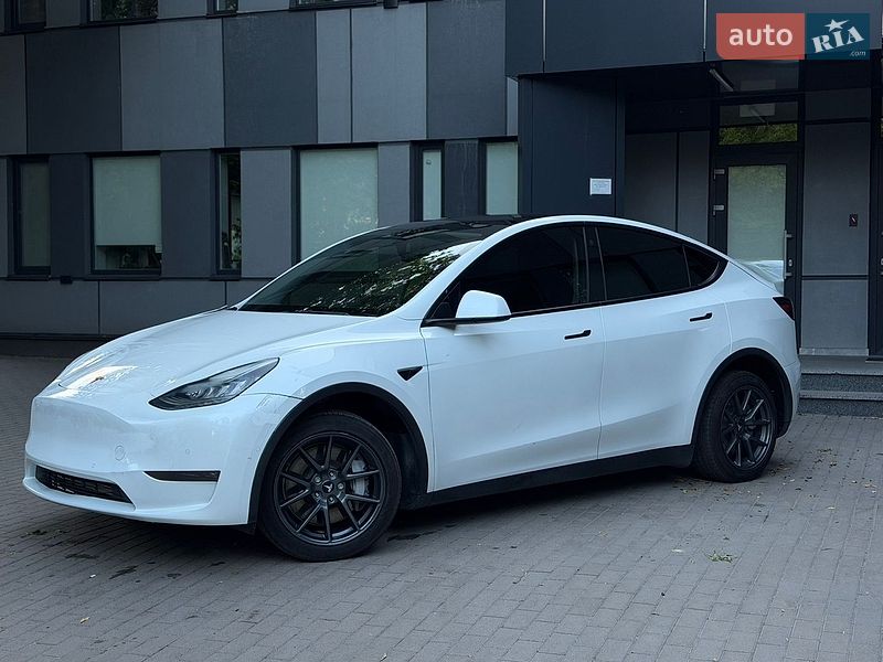 Позашляховик / Кросовер Tesla Model Y 2022 в Києві фото 4 Позашляховик / Кросовер Tesla Model Y 2022 в Києві