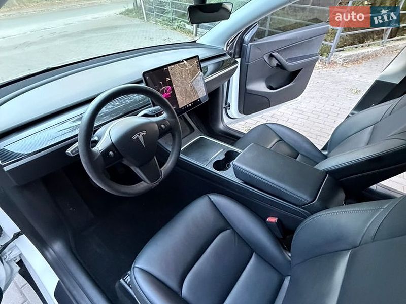 Позашляховик / Кросовер Tesla Model Y 2022 в Києві фото 8 Позашляховик / Кросовер Tesla Model Y 2022 в Києві