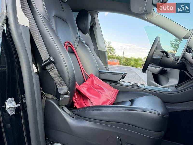 Позашляховик / Кросовер Tesla Model Y 2022 в Дніпрі