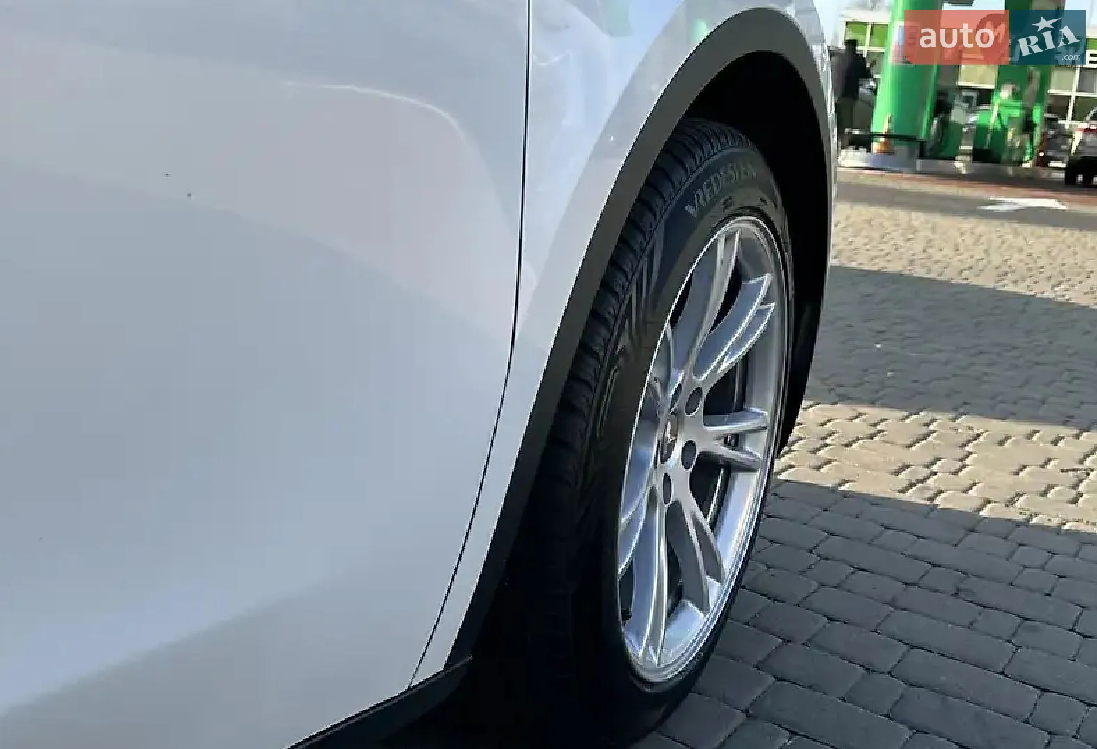 2022 Tesla Model Y - мініатюра 12