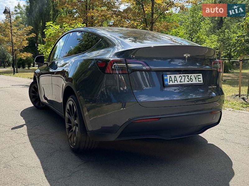 Позашляховик / Кросовер Tesla Model Y 2023 в Києві фото 14 Позашляховик / Кросовер Tesla Model Y 2023 в Києві