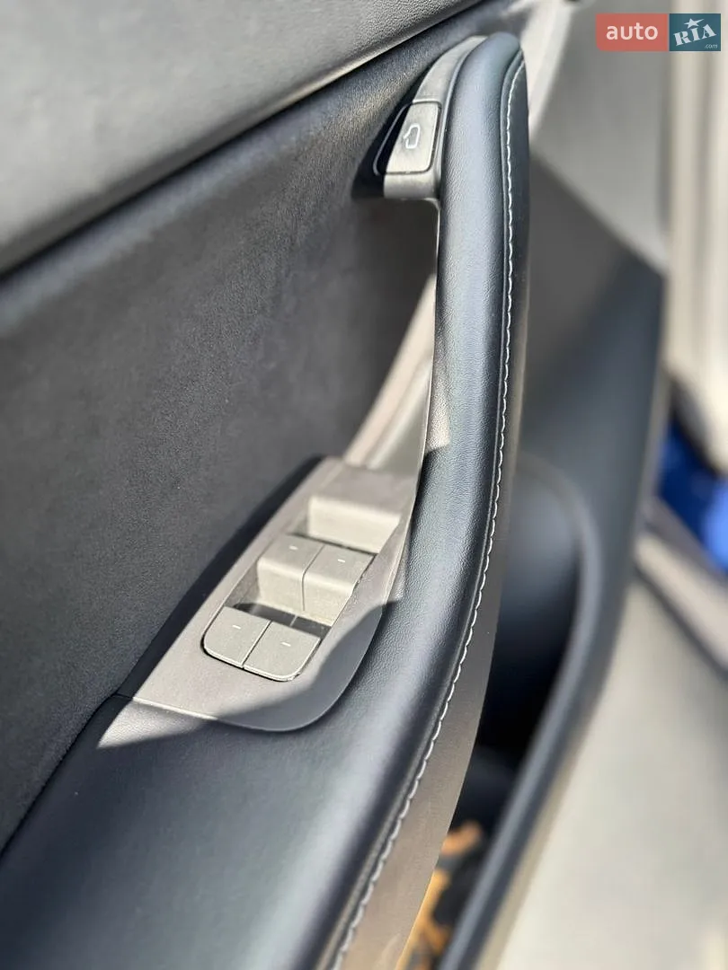 2021 Tesla Model Y - мініатюра 9