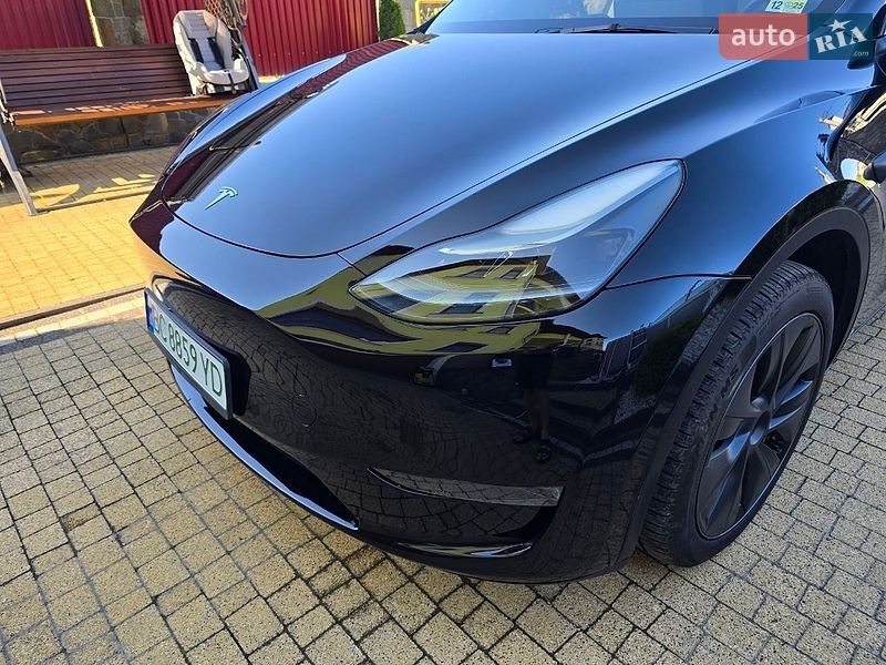 Позашляховик / Кросовер Tesla Model Y 2024 в Трускавці