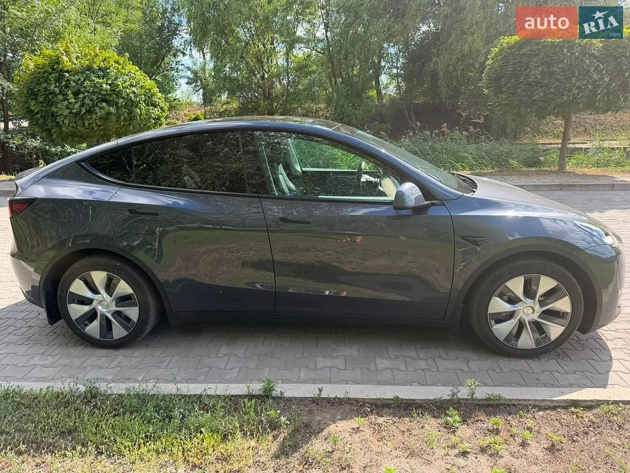 2023 Tesla Model Y - мініатюра 3