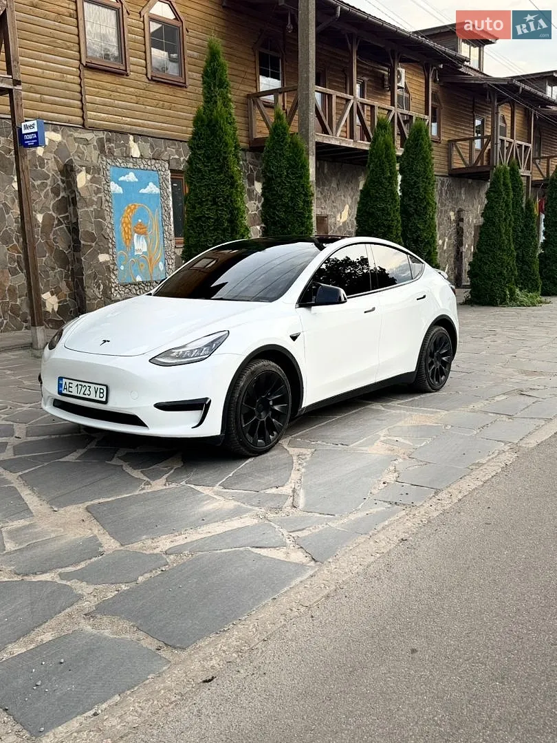 2021 Tesla Model Y - мініатюра 3