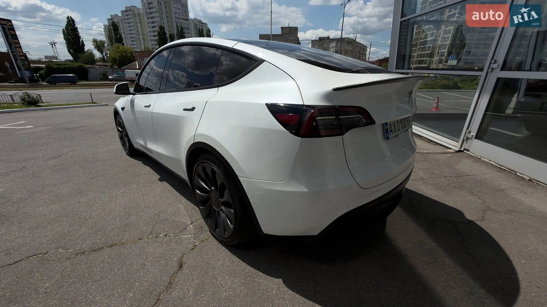 2021 Tesla Model Y - мініатюра 8