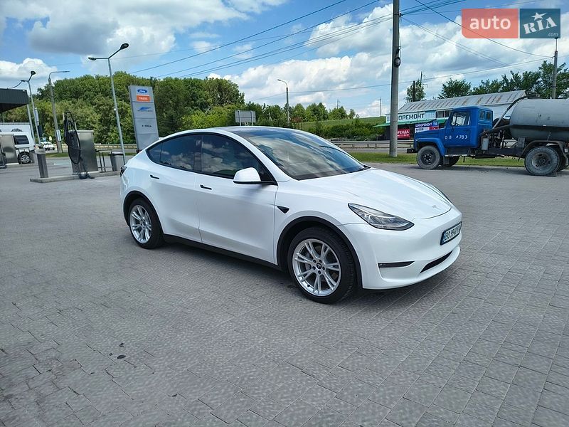 Позашляховик / Кросовер Tesla Model Y 2021 в Тернополі