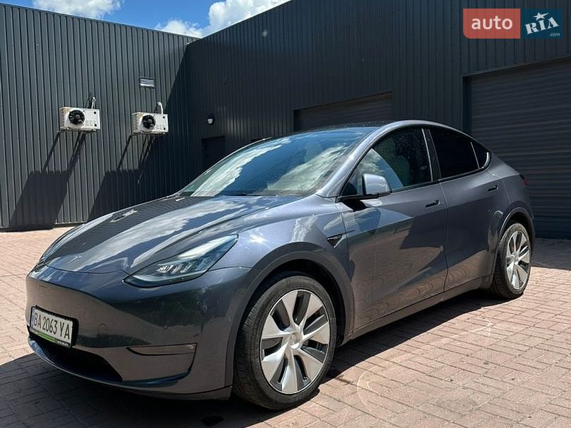Tesla Model Y 2022