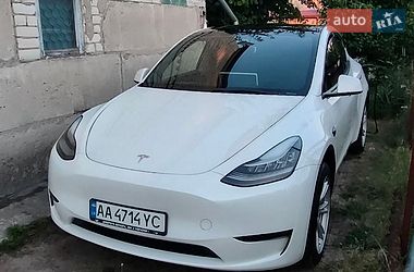 Внедорожник / Кроссовер Tesla Model Y 2021 в Киеве