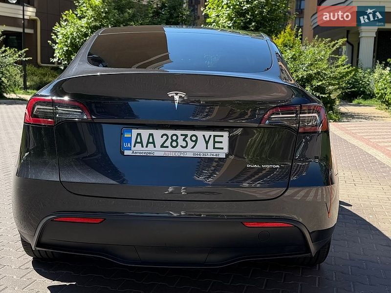 Внедорожник / Кроссовер Tesla Model Y 2024 в Киеве