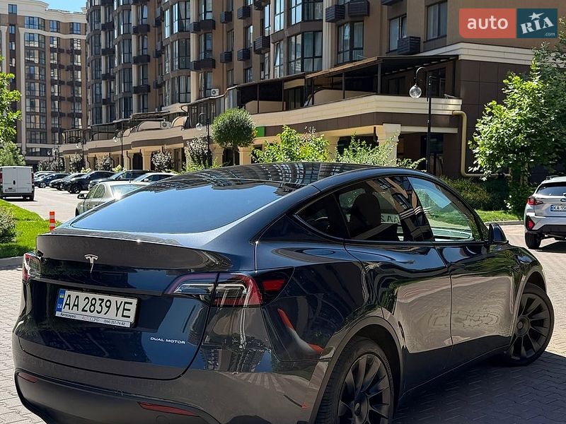 Внедорожник / Кроссовер Tesla Model Y 2024 в Киеве