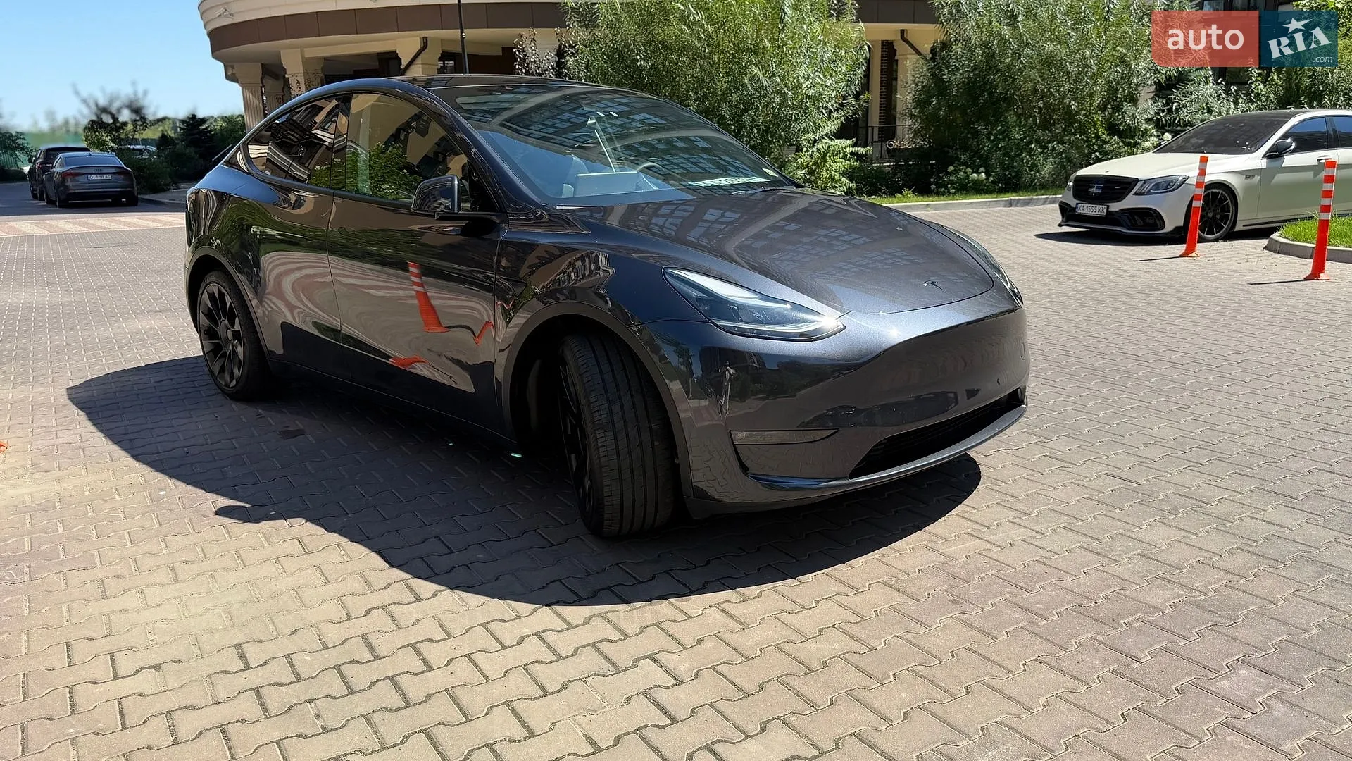 2024 Tesla Model Y - мініатюра 21
