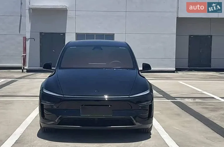 2025 Tesla Model Y - мініатюра 2