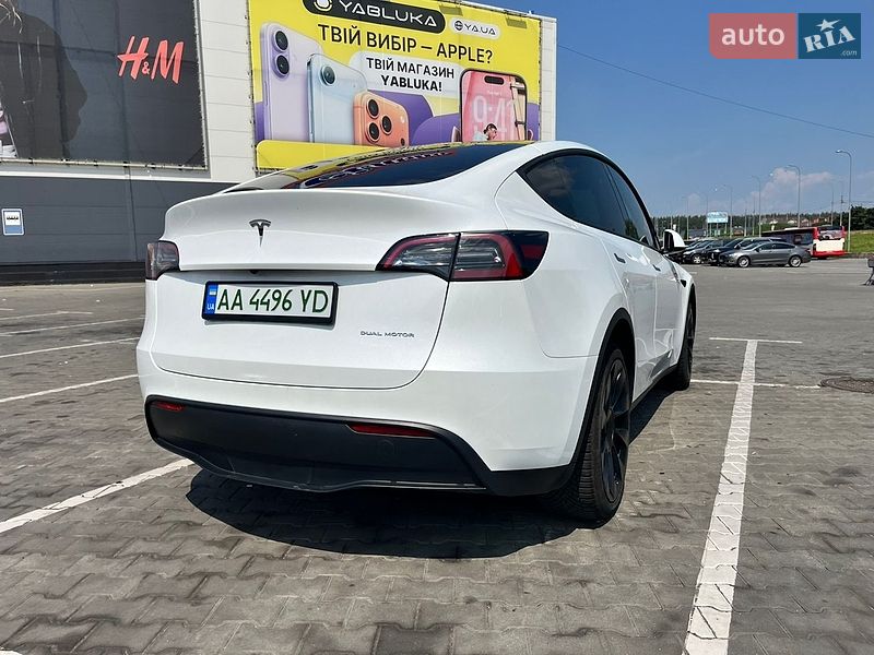 Внедорожник / Кроссовер Tesla Model Y 2023 в Киеве