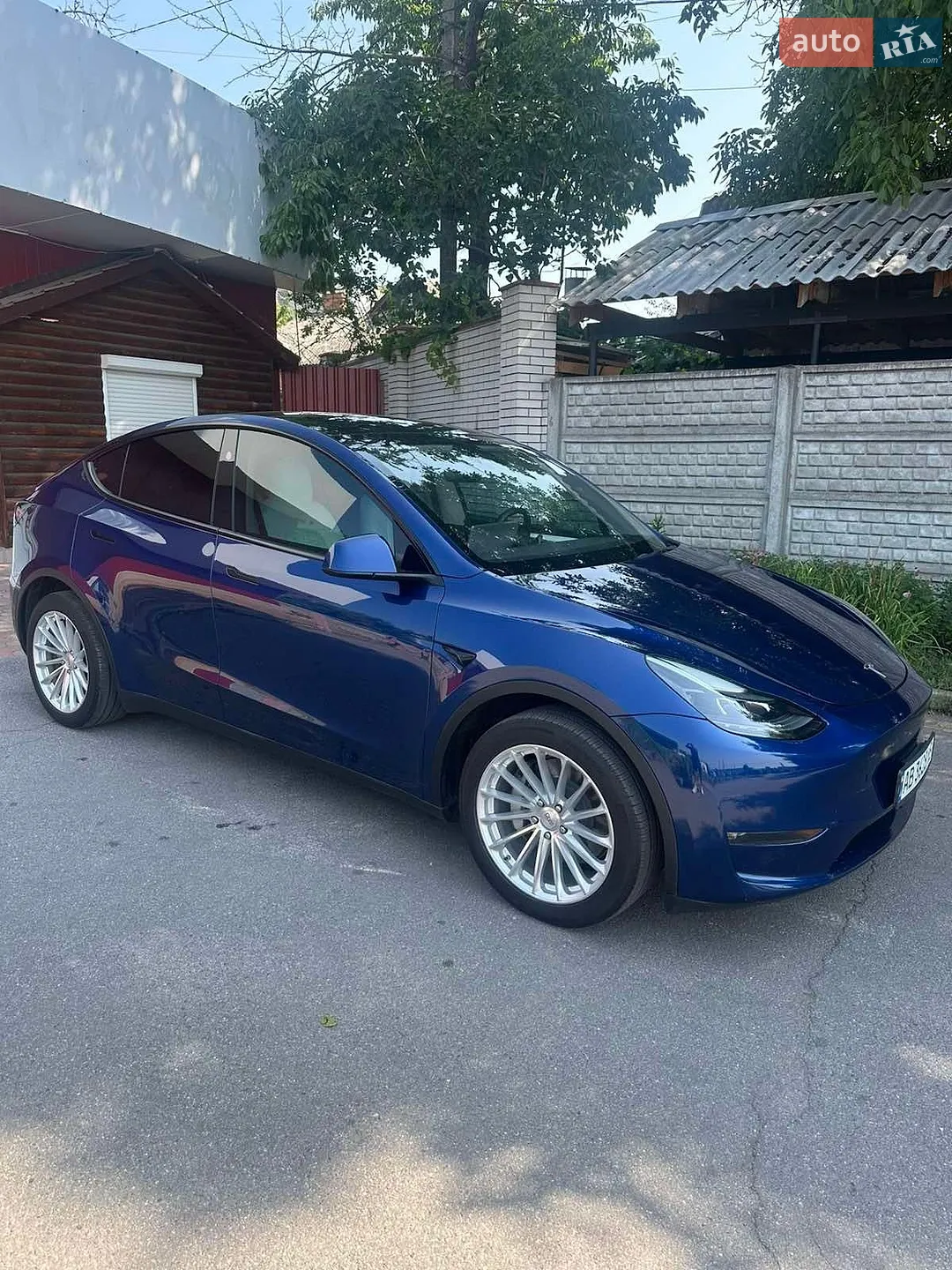 2023 Tesla Model Y - фото 1