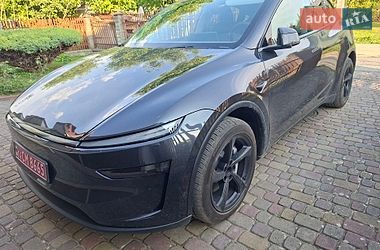 Позашляховик / Кросовер Tesla Model Y 2025 в Львові