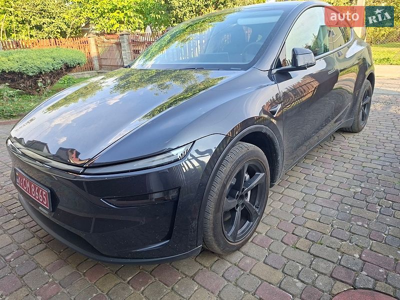 Позашляховик / Кросовер Tesla Model Y 2025 в Львові