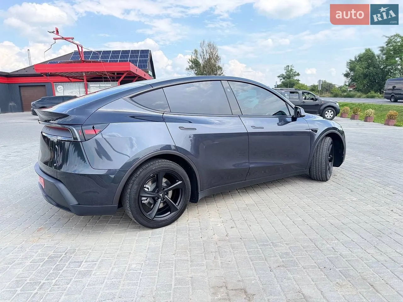 2025 Tesla Model Y - мініатюра 5