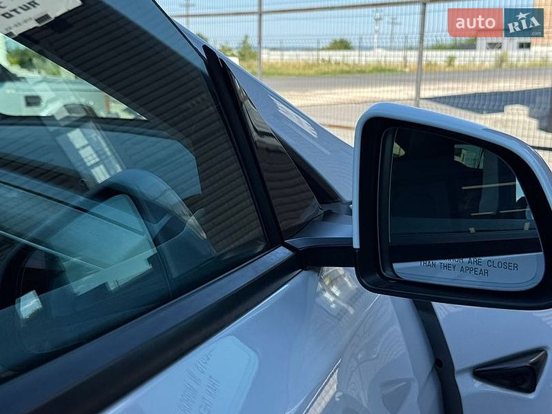 Позашляховик / Кросовер Tesla Model Y 2023 в Тернополі