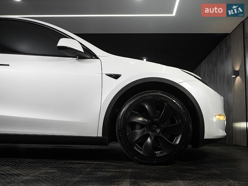 Внедорожник / Кроссовер Tesla Model Y 2023 в Одессе