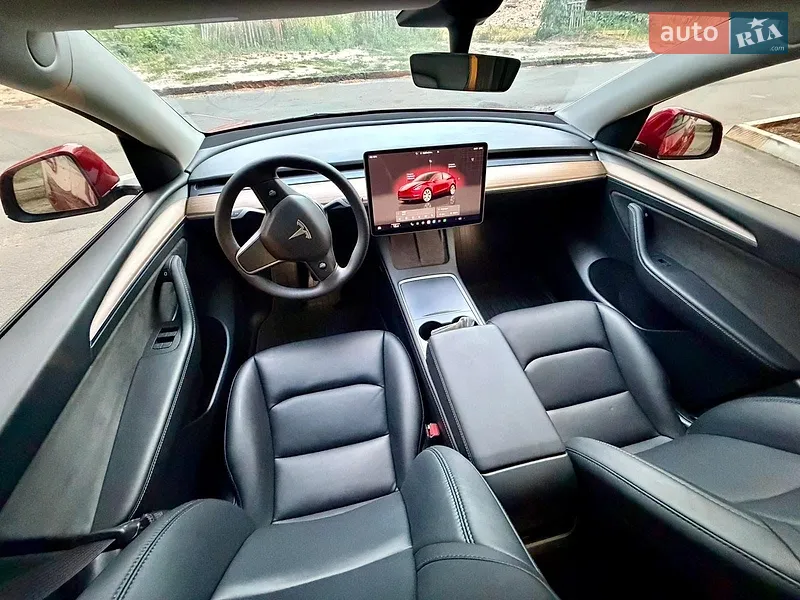 Tesla Model Y 2023