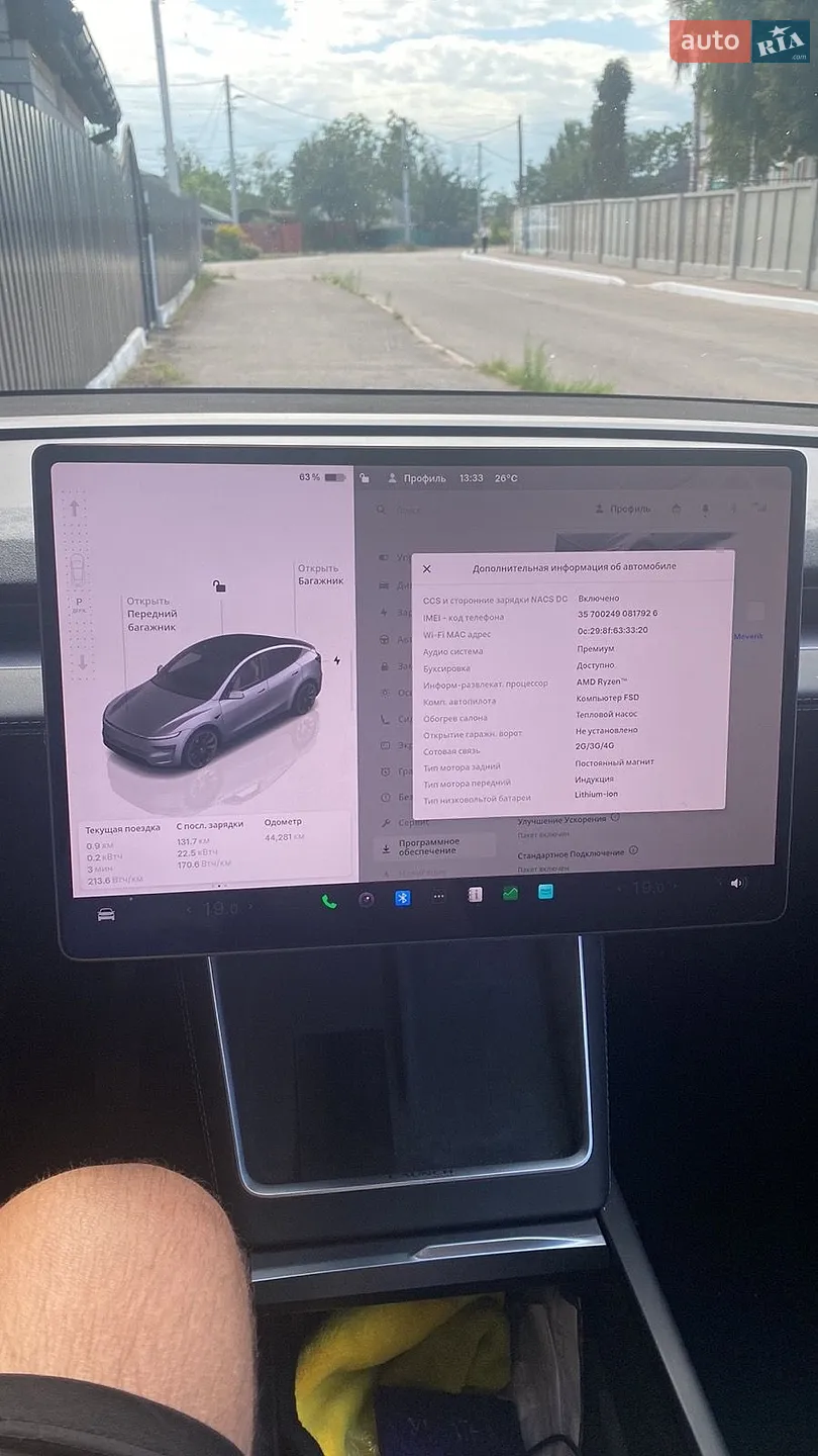 2025 Tesla Model Y - мініатюра 5