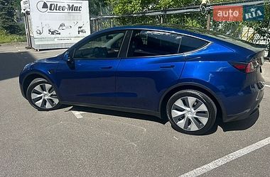 Внедорожник / Кроссовер Tesla Model Y 2023 в Киеве