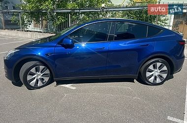 Внедорожник / Кроссовер Tesla Model Y 2023 в Киеве