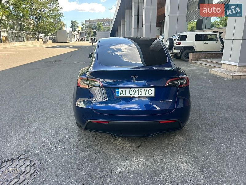 Внедорожник / Кроссовер Tesla Model Y 2023 в Киеве