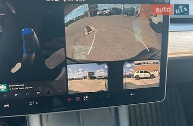 Внедорожник / Кроссовер Tesla Model Y 2023 в Киеве