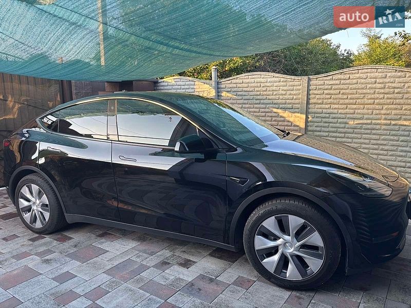 Tesla Model Y 2022