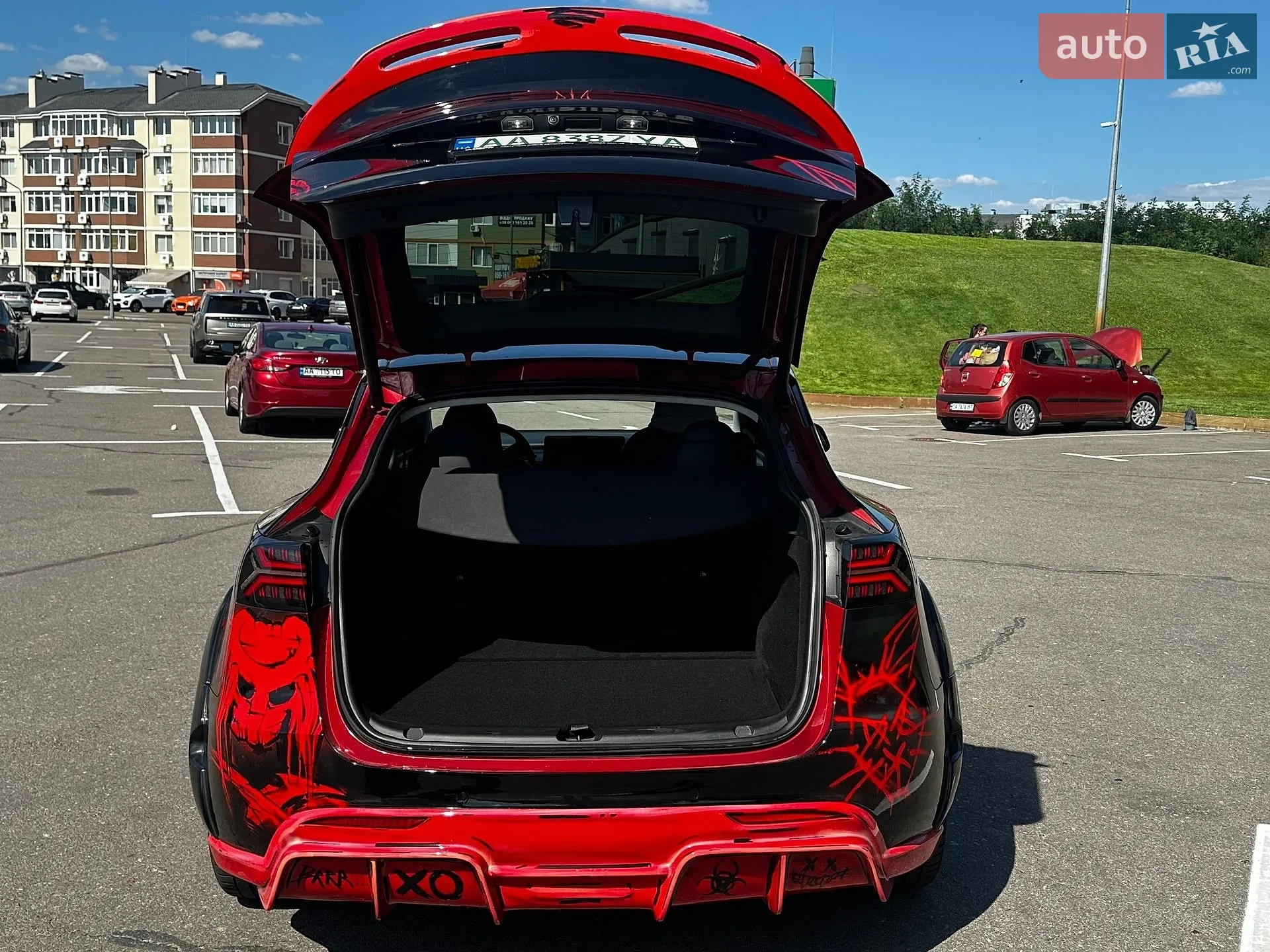 2022 Tesla Model Y - мініатюра 8
