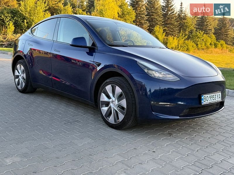 Внедорожник / Кроссовер Tesla Model Y 2023 в Тернополе
