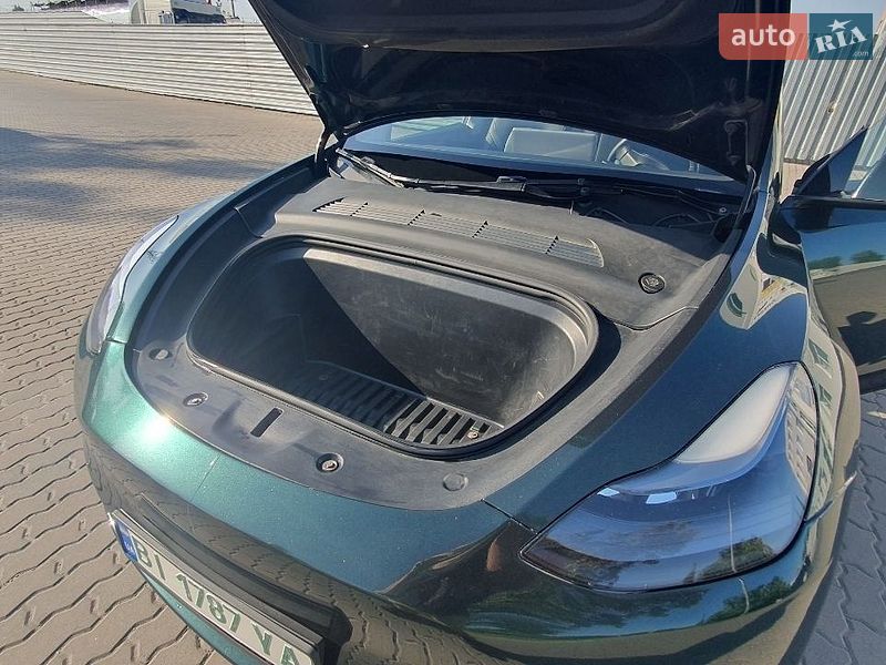 Внедорожник / Кроссовер Tesla Model Y 2022 в Кременчуге