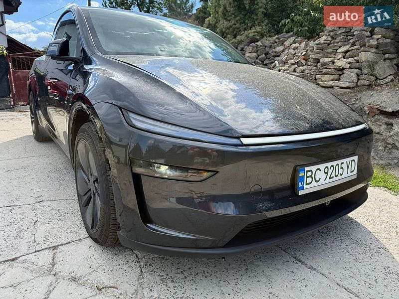 Позашляховик / Кросовер Tesla Model Y 2025 в Львові