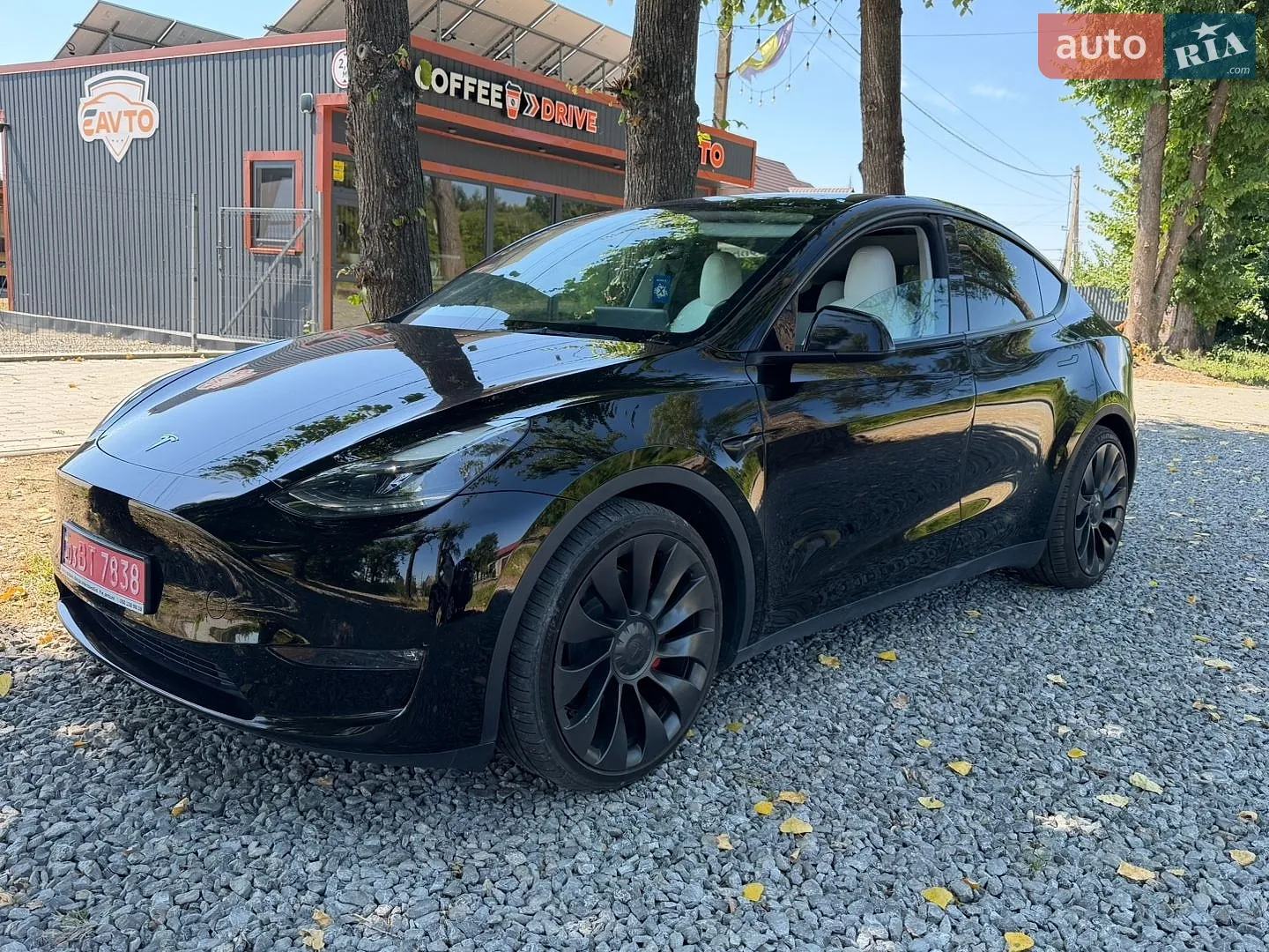 2022 Tesla Model Y - мініатюра 3