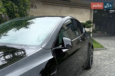 Позашляховик / Кросовер Tesla Model Y 2023 в Львові