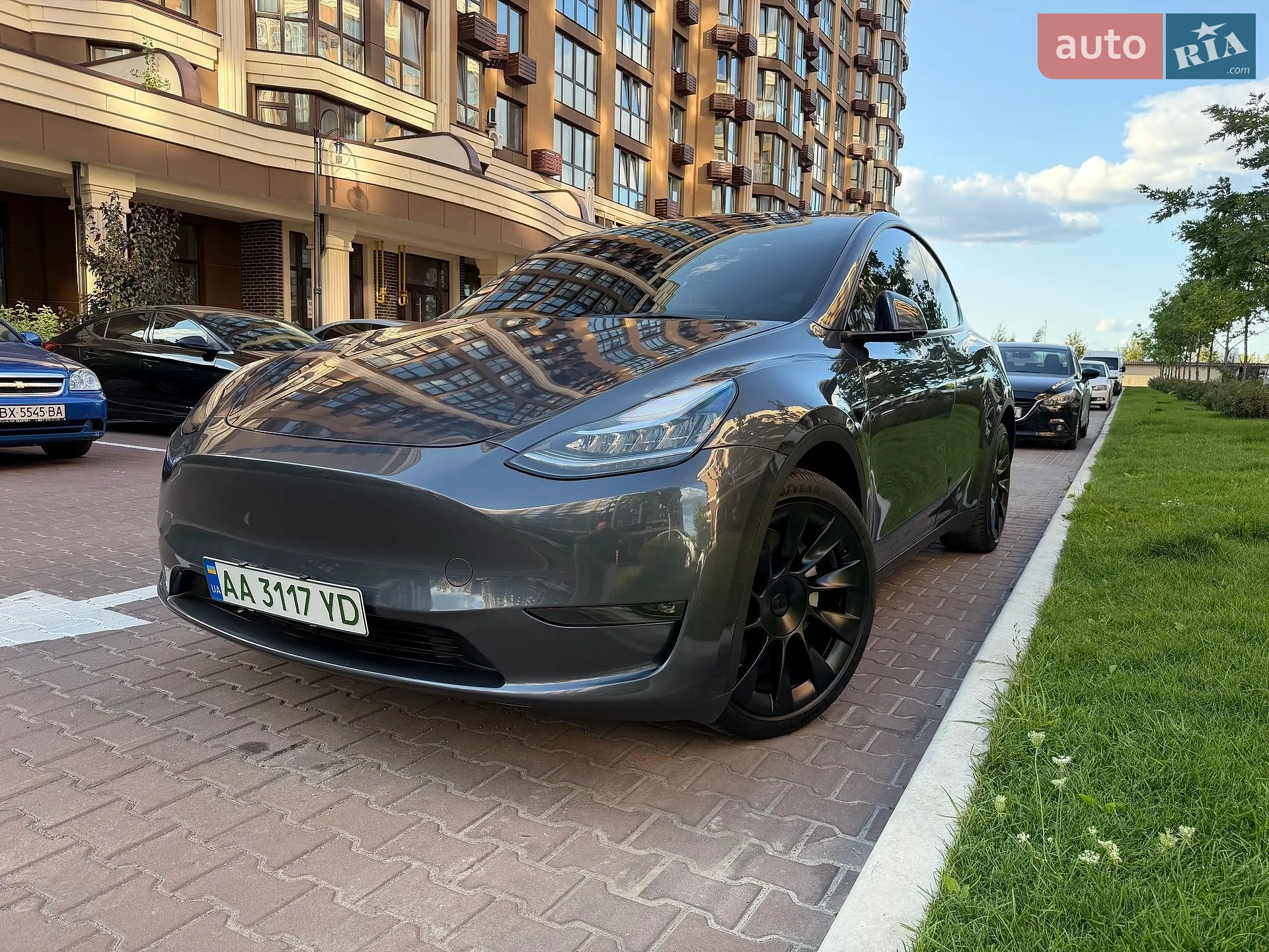2022 Tesla Model Y - мініатюра 3