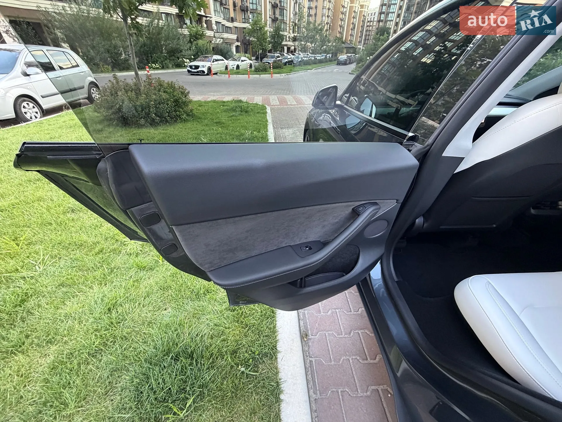 2022 Tesla Model Y - мініатюра 26