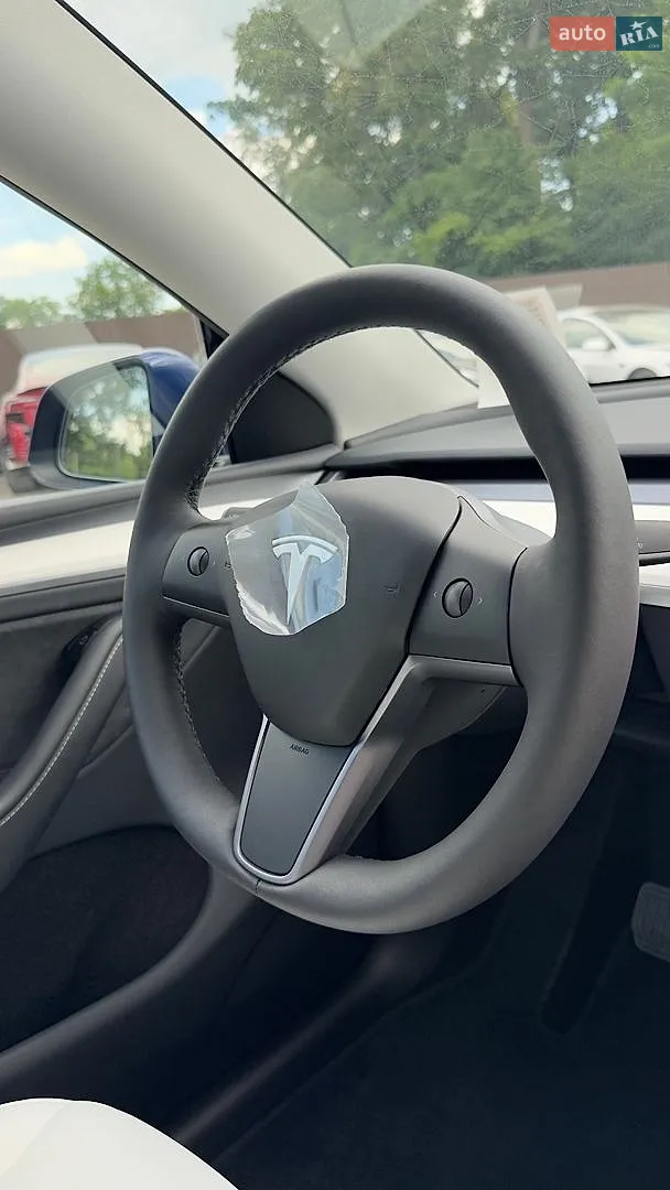 2024 Tesla Model Y - мініатюра 24