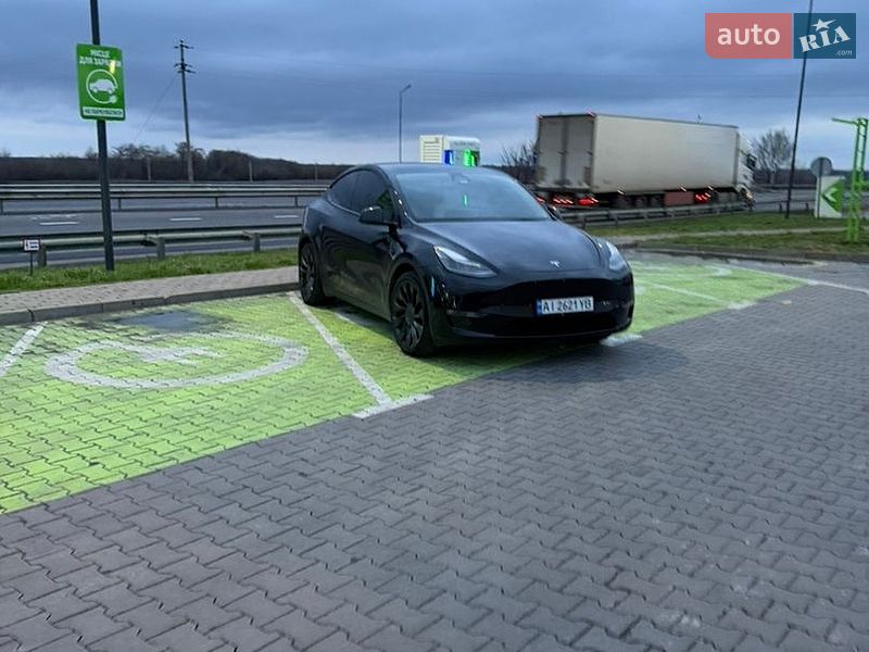 Tesla Model Y 2022