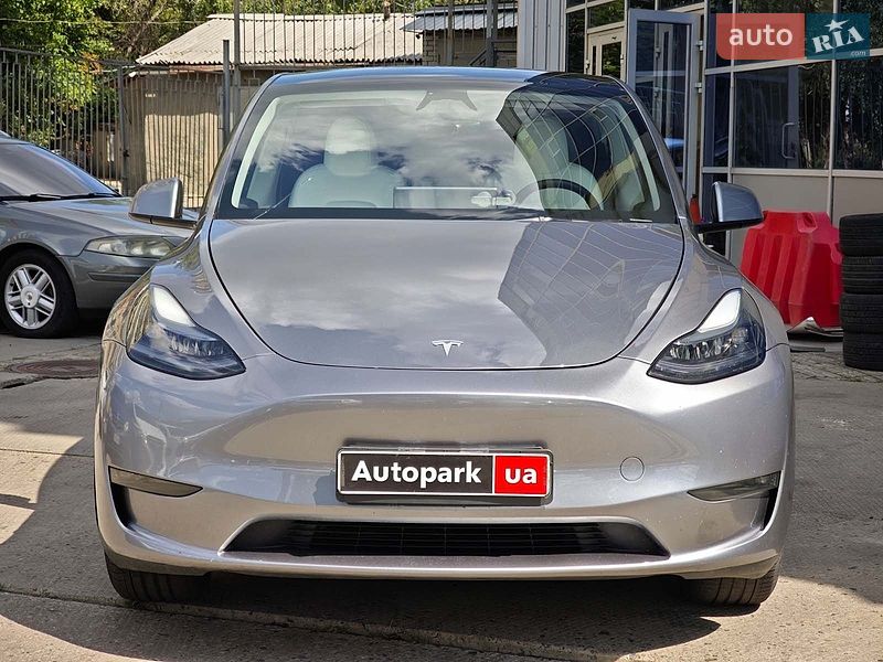 Внедорожник / Кроссовер Tesla Model Y 2025 в Харькове