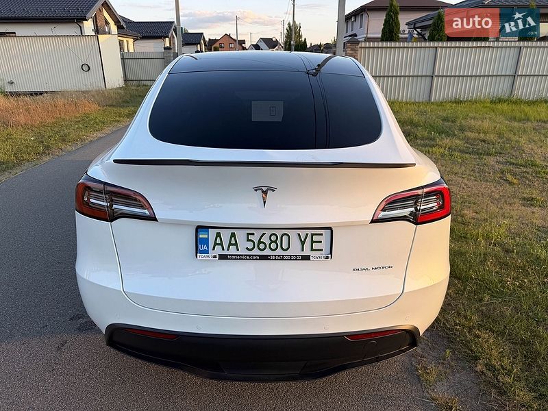 Позашляховик / Кросовер Tesla Model Y 2021 в Києві