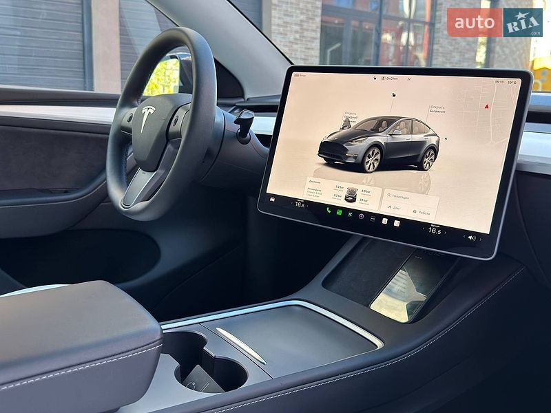 Позашляховик / Кросовер Tesla Model Y 2024 в Львові
