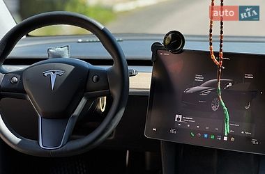 Внедорожник / Кроссовер Tesla Model Y 2022 в Киеве фото 11 Внедорожник / Кроссовер Tesla Model Y 2022 в Киеве