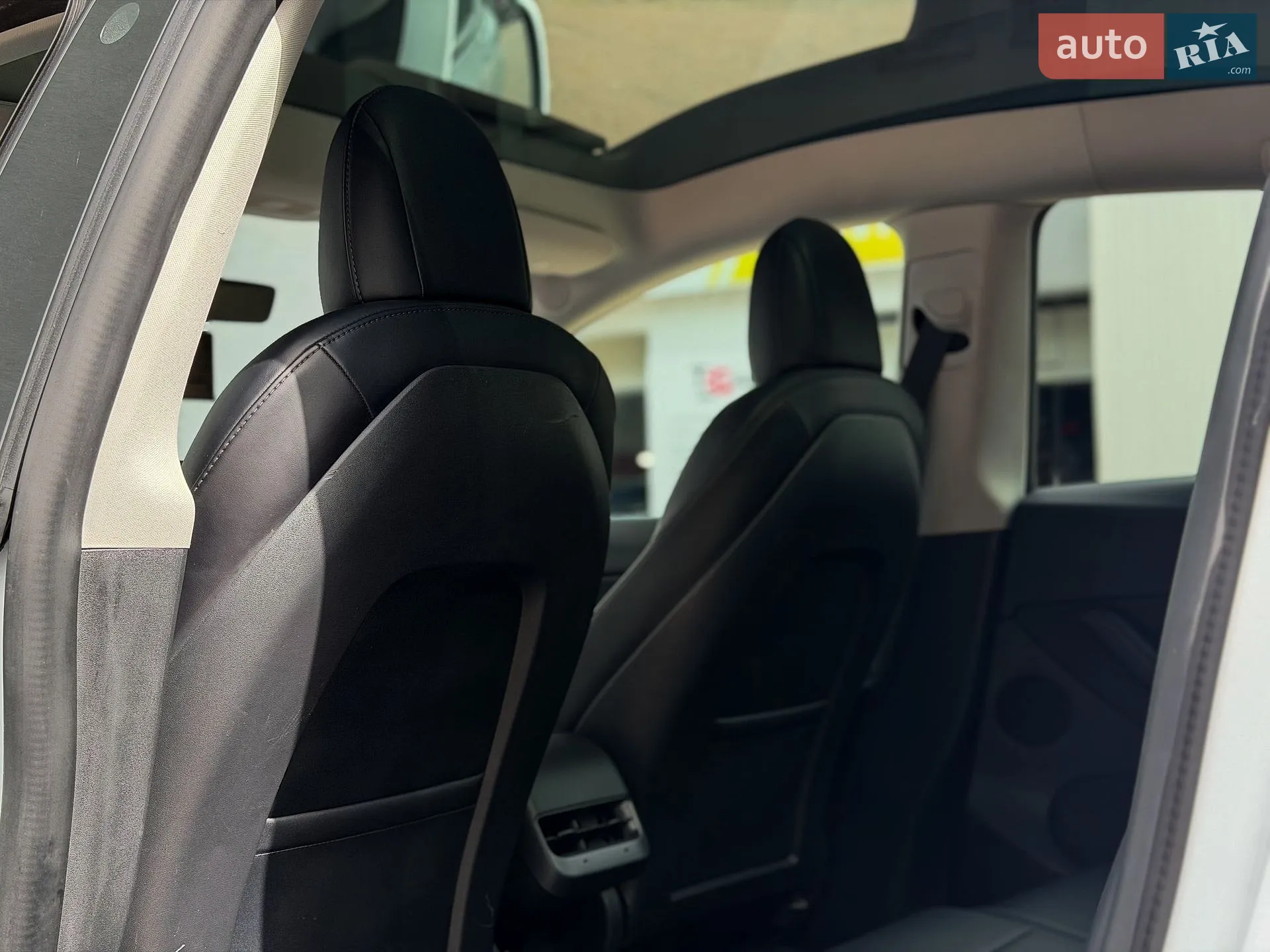 2022 Tesla Model Y - мініатюра 17
