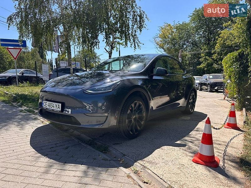 Внедорожник / Кроссовер Tesla Model Y 2020 в Черновцах