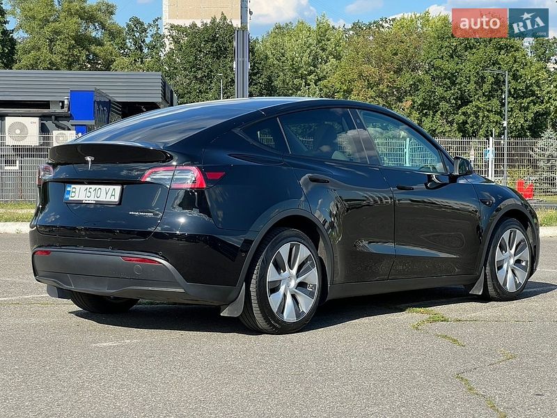 Позашляховик / Кросовер Tesla Model Y 2021 в Києві