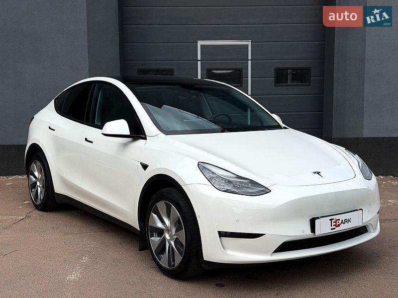 Внедорожник / Кроссовер Tesla Model Y 2022 в Киеве